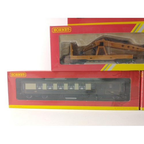 271 - HORNBY OO Gauge Rolling stock lot. To include R6369 Breakdown Crane, R4164A 'Octavia' Carriage, R416... 