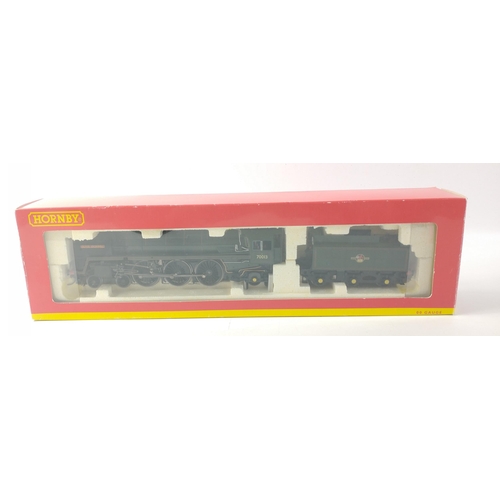 275 - HORNBY OO Gauge R2565 Locomotive and tender. OLIVER CROMWELL 70013.  Boxed in good order.  May have ... 