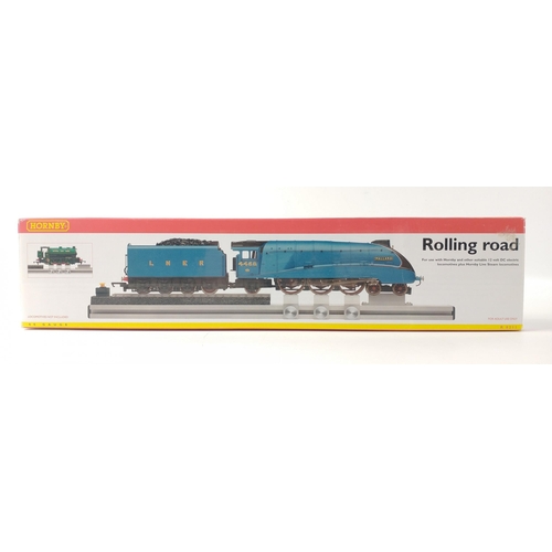 279 - HORNBY R8211 Rolling Road.  Boxed, may have been previously run but well cared for, appears complete... 