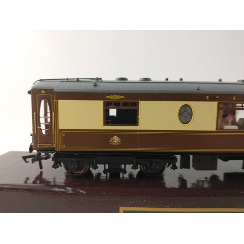 280 - WOW! GOLDEN AGE MODELS metal bodied OO Gauge Carriages x 3 to include 1-A Grey Zena, 1-C Grey Car No... 