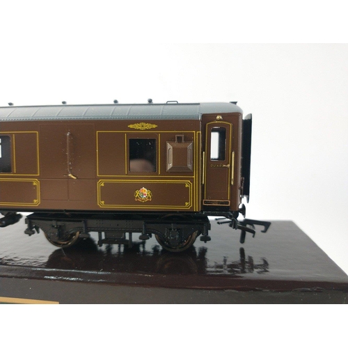 280 - WOW! GOLDEN AGE MODELS metal bodied OO Gauge Carriages x 3 to include 1-A Grey Zena, 1-C Grey Car No... 