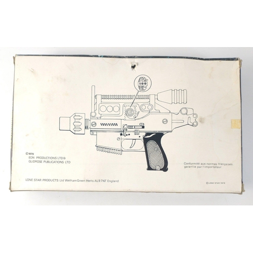 297 - LONE STAR 1209 JAMES BOND 007 MOONRAKER SPACE GUN from 1979.  Rare quality metal diecast item comple... 