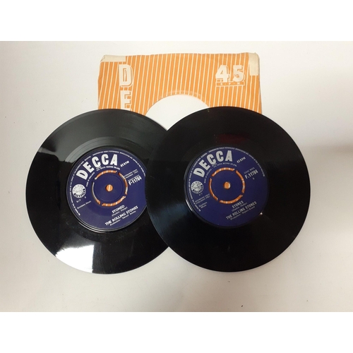 18 - A rare opportunity! A ROLLINGS STONES 45rpm vinyl record duo of the same DECCA Series Number (F.1176... 