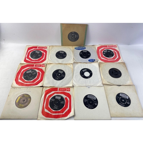 34 - A selection of over 25 LONDON / LONDON AMERICAN RECORDINGS 45RPM vinyl records from 1960s / 1970s to... 