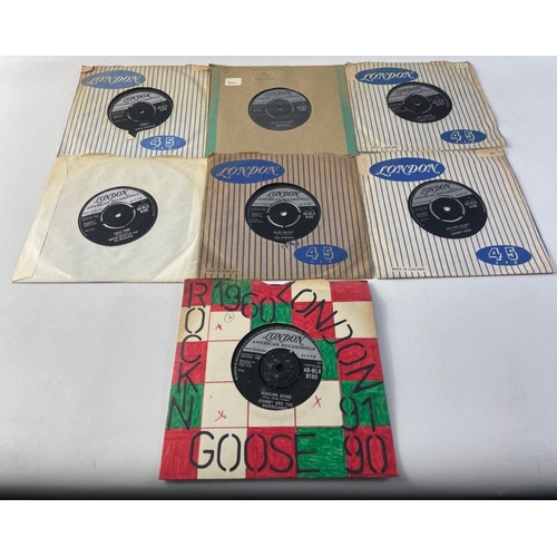54 - An  interesting selection of 25 LONDON AMERICAN RECORDINGS  45rpm vinyl records from the 1960s to in... 