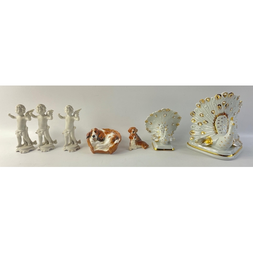 129 - A small collection of decorative items to include a vintage ROYAL DOULTON beagle in a basket (10cm w... 