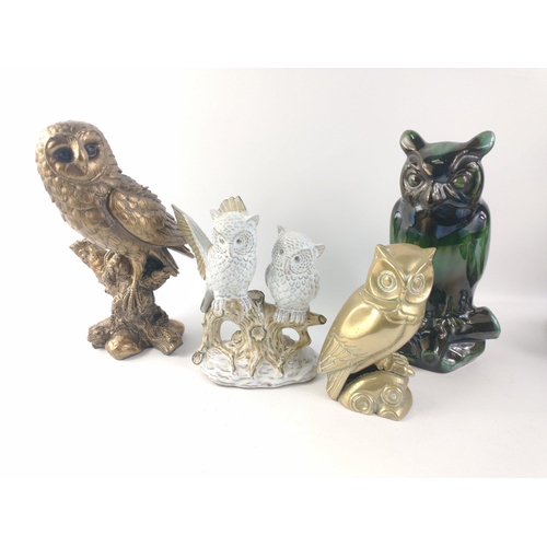 145 - For OWL lovers! A delightful collection of 4 owls made of ceramic, cast brass and cast resin to incl... 