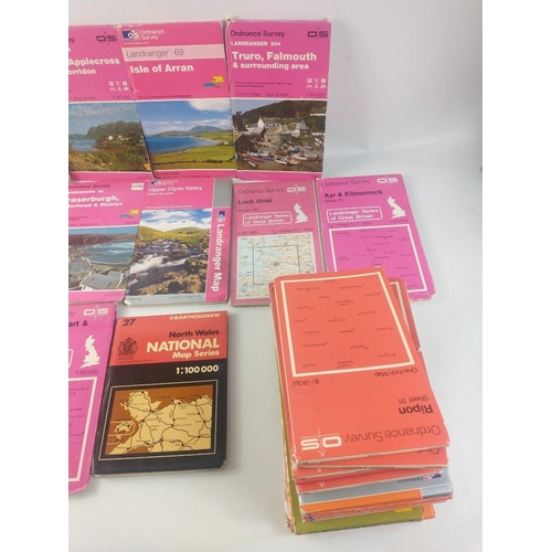 199 - A mixed lot of ORDNANCE SURVEY MAPS to include map publishers such as Bartholomew's and Ordnance Sur... 
