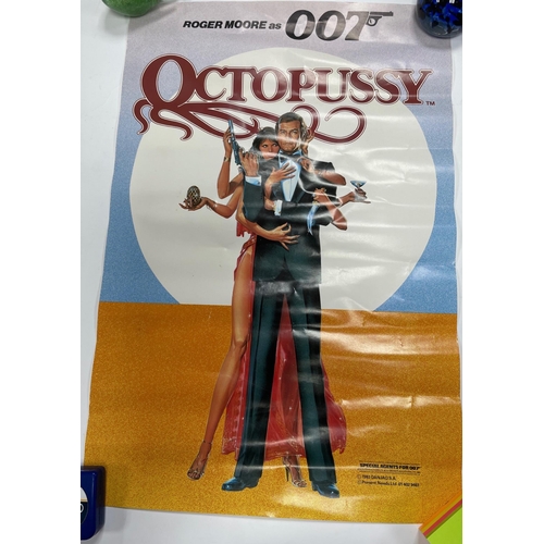 212 - OCTOPUSSY - ROGER MOOR as 007 - EON productions Ltd 1983 - in good condition - dimensions 50cm heigh... 