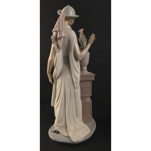 328 - A  LLADRO hand-made sculpture No: E-10 F - tall, elegant and delicately coloured Swinging 20s and 30... 