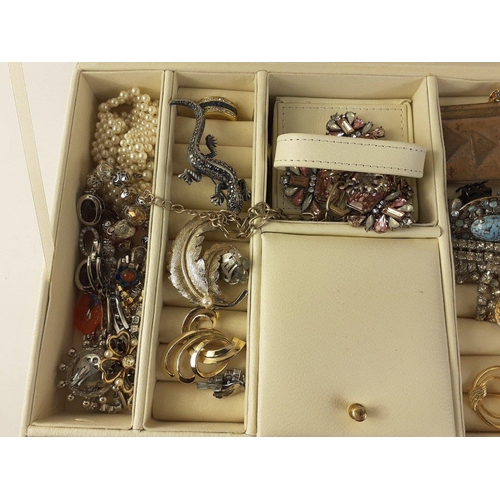 34 - A lovely large compartmentalised jewellery box with contents. Lots and lots of super pieces of inter... 