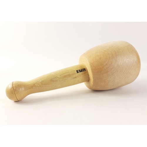 576 - A great opportunity for WOOD CARVERS! An EMIR solid Beech wood carver's mallet in excellent conditio... 