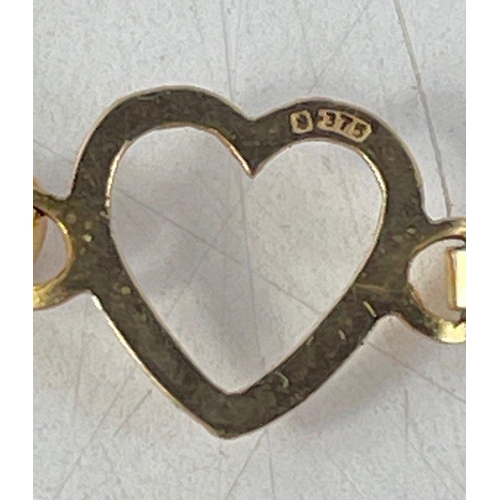 7 - 375 marked love heart bracelet. Approx 19cm and weighing 3.7g approx.#7