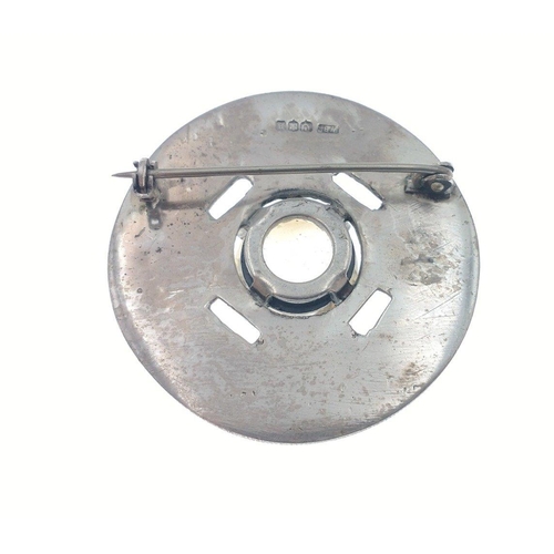 19 - A very nice Solid Silver Scottish plaid / kilt brooch with very nice light yellow Cairngorm stone. M... 