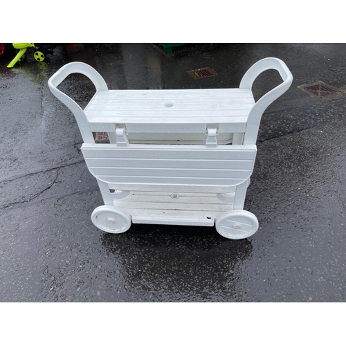445A - A GARDEN or POOLSIDE DRINKS TROLLEY -   nice quality white resin 'all weather' garden or pool side D... 