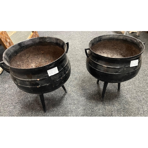 446 - Two medium and smaller sized 'WITCHES CAULDRONS' in cast iron c. late 19th century - would make idea... 