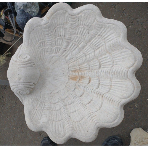 455 - A stonework birdbath in the form of a clam shell, comes in 2 pieces 50x50x45cmH - brand new item#125... 