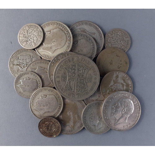 32 - A quantity of 0.500 Silver pre-1947 United Kingdom coinage to include a rather attractive frosty whi... 