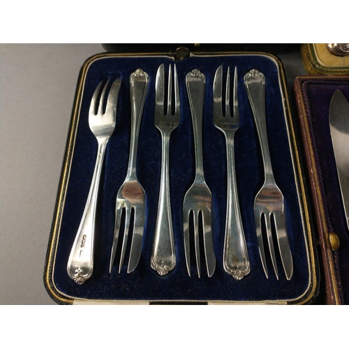 52 - Four boxed sets of silver hallmarked silver cutlery to include 6 pastry forks (Sheffield 1931, weigh... 