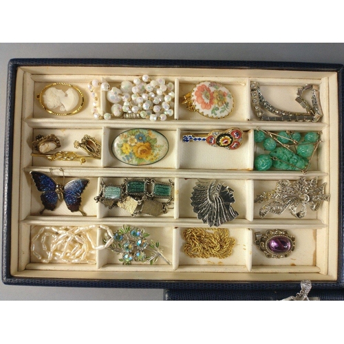 80 - Three smallish trays of costume jewellery to include brooches, necklaces etc#87