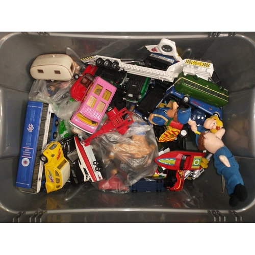 185 - A substantial tub full of diecast models of cars, trucks, buses etc.  A nice lot appears in good ord... 