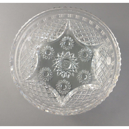 246 - A crystal fruit bowl diameter 23cm approx and 9cm high#260