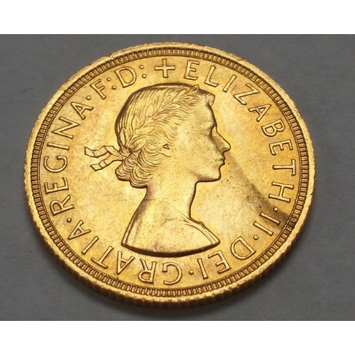 28 - A 1958 Elizabeth II full sovereign#40