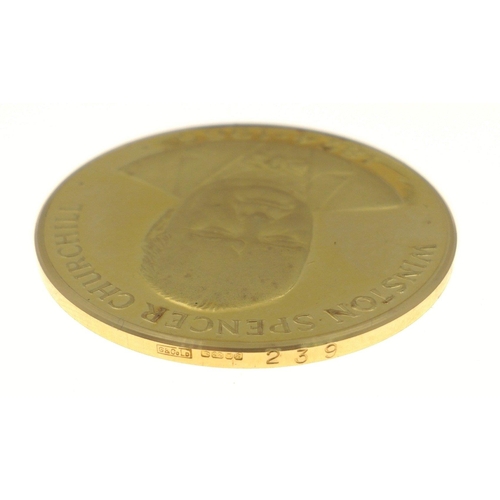 38 - A 1965 Churchill medallion with full hallmarks to the edge for Gregory & Co Ltd, 22 carat gold c... 