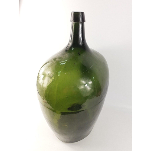 422 - A large green TERRARIUM standing approx 50cm high, width approx 40cm#439