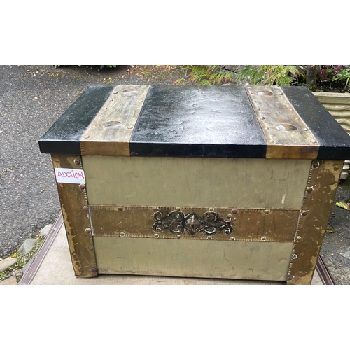 461 - A HEAVY DUTY lidded chest with brass trims - ideal for storage in the garage!#486