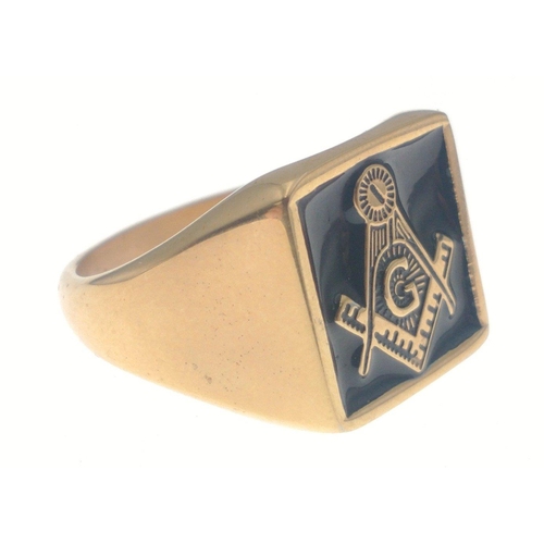 17 - A LARGE ‘unmarked yellow metal' Masonic signet ring with square & compass symbol set in en... 