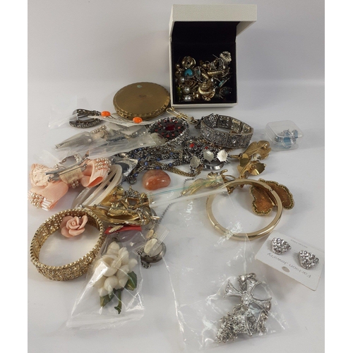 39 - A basket containing a collection of vintage and modern costume jewellery.  Great lot of lovely items... 