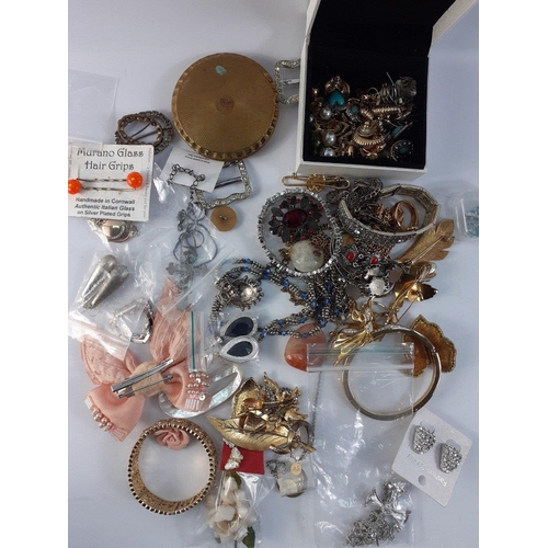 39 - A basket containing a collection of vintage and modern costume jewellery.  Great lot of lovely items... 