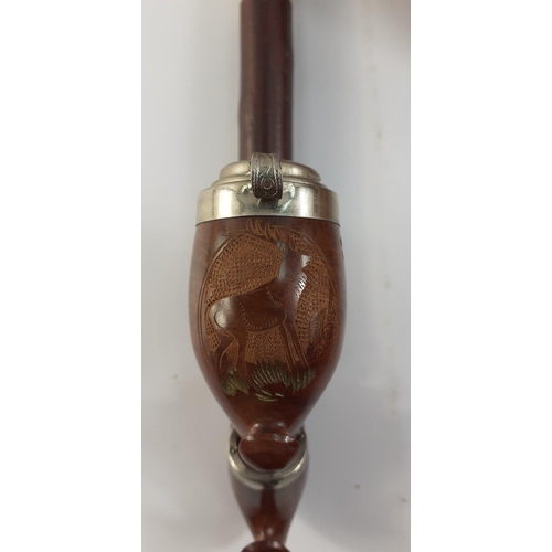 390 - A vintage wood and horn pipe marked BRUYERE GARANTIE with a stag carved to the front. Length approx ... 