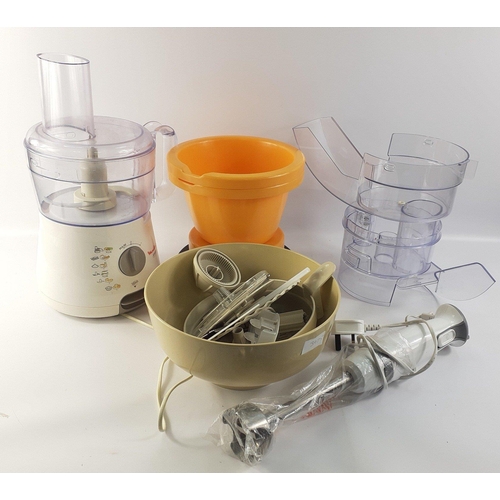 640 - A MOULINEX D0103 food processor with extra bowls#644