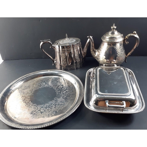 86 - A mixed lot of quality silver plated items to include a 31cm approx plated salver, a teapot by Gibso... 