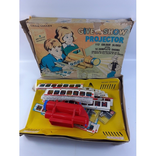 218 - CHAD VALLEY Give A Show projector set containing lots of slides. Box with wear.#32