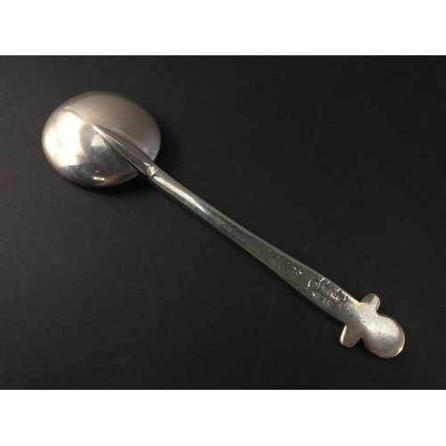 103 - An unusual SHIRLEY Hand Made Williamsburg Pewter 1675 Joseph Copeland Chuckatuck Spoon 4