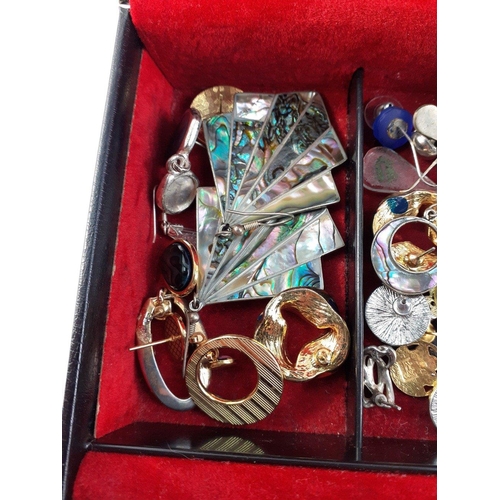 42 - A small jewellery box with a collection of earrings 20x14x5cm approx#42