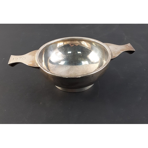 80 - A silver QUAICH, hallmarked for London 1972, made by Wakely & Wheeler, diameter 9cm approx, 4 cm... 