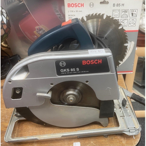 300 - SUBSTANTIAL BOSCH GKS 85 S hand-held circular rip-saw high torque - 1700W - 85mm - with some spare B... 