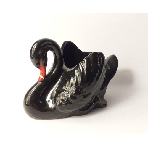 317 - A rarer SYLVAC 1127 Black Swan Posy vase in excellent condition and with red painted head and beak.#... 