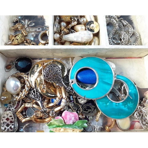 21 - A two tier Christmas box (18x18x14cm) decorated with kittens containing a selection of costume jewel... 