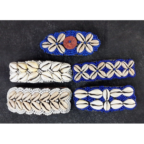 21 - A two tier Christmas box (18x18x14cm) decorated with kittens containing a selection of costume jewel... 