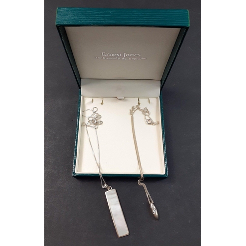 37 - A super little collection of silver and white metal jewellery items to include a 925 marked ingot on... 