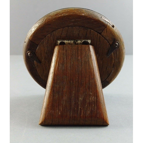 47 - A lovely wee silver hallmarked, Birmingham 1911, photo frame with wooden back, 8cm dia#48