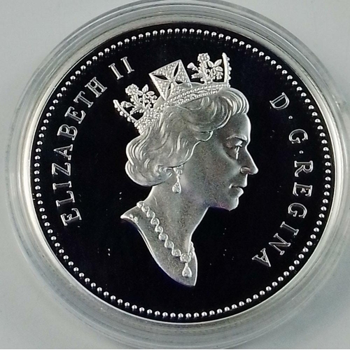 68 - 1998 CANADA MINT R.C.M.P Silver proof Dollar.  Encapsulated in coin holder and in excellent order , ... 