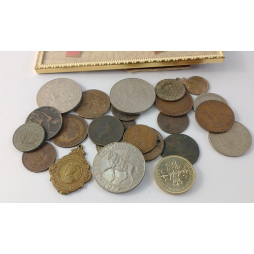 77 - A GEORGE V commemorative medallion with a quantity of old coinage to include Jubilee coins 1977 etc.... 