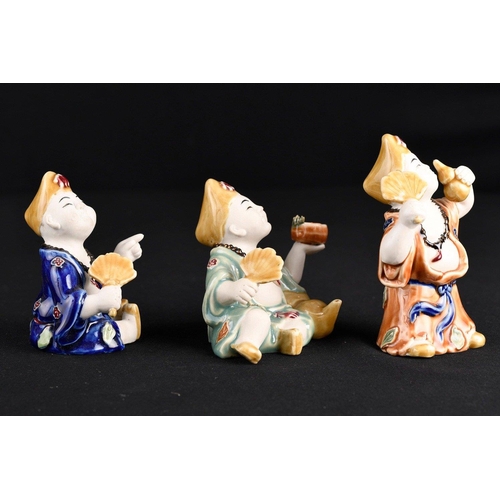 120 - This delightful little set of 3 Chinese porcelain figures are hand painted and glazed.. H: 14cm  W: ... 