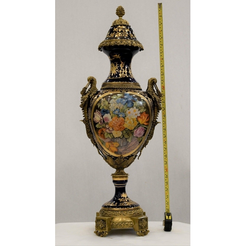 127 - A hand made Chinese porcelain trophy vase with high grade painting and gold detailed finish. Origin ... 